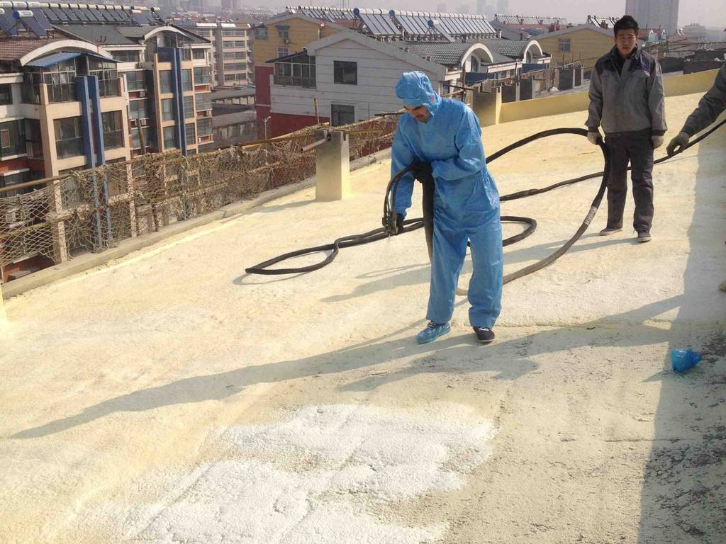 聚氨酯喷涂.jpg